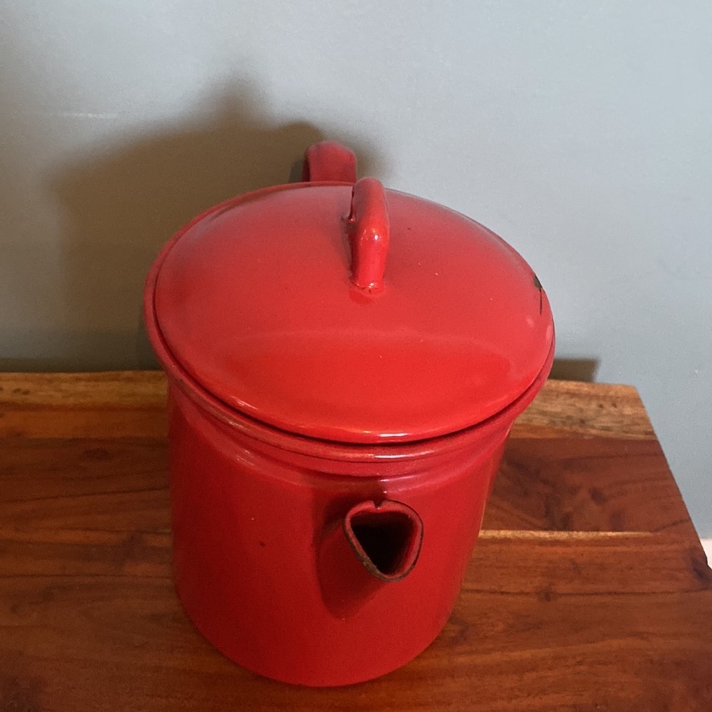 Porcelain red enamel coffee pot 1940 tea pot. Shabby chic retro cottagecore - Picture 2 of 11